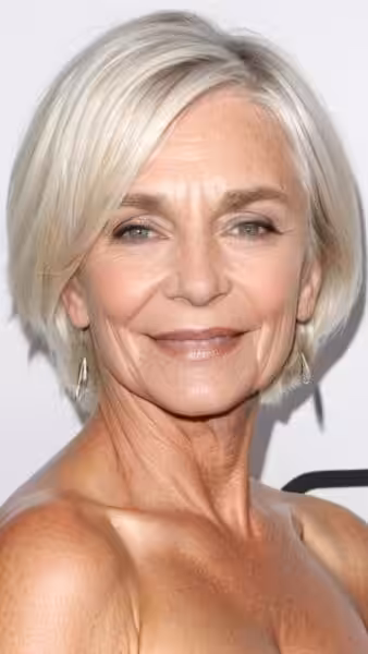 How to Maintain a Blonde Hair for Older Women in 2026